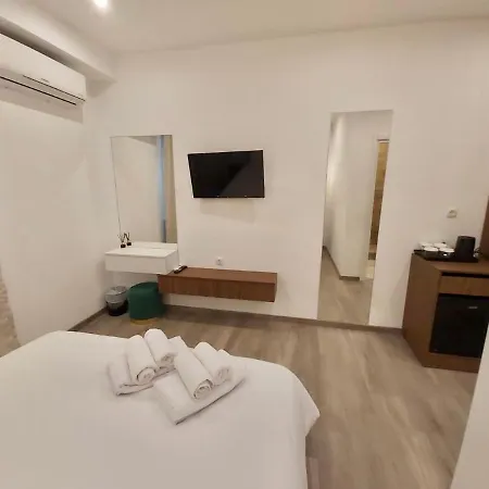 Real City Suites Syntagma-3